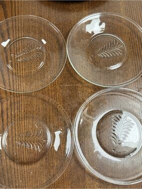 Clear Glass Christmas tree Pattern Pressed Round Plates Set of 4